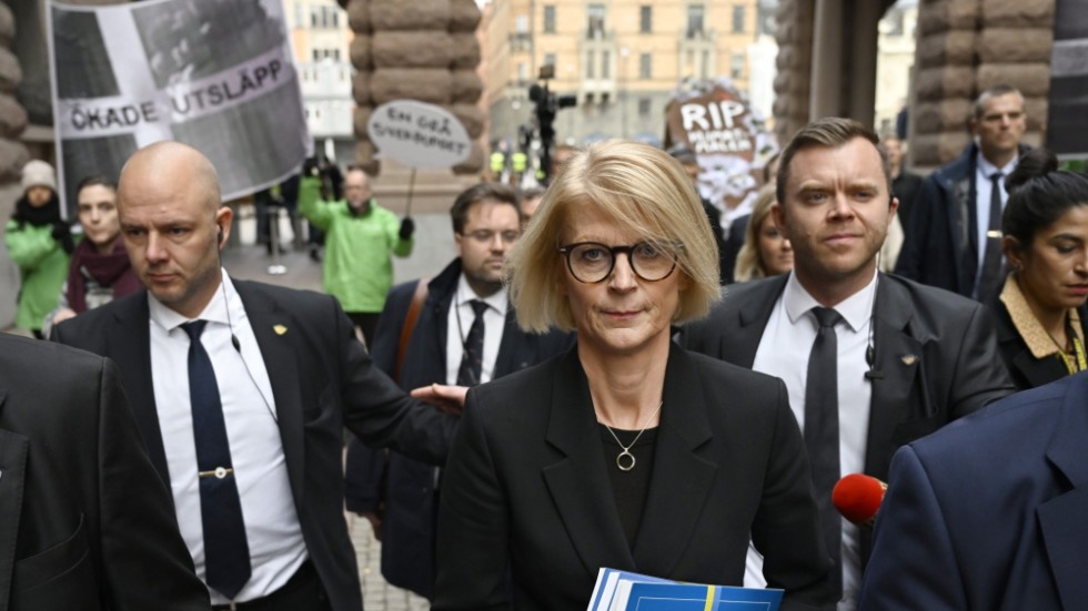 Finansminister Elisabeth Svantessons (M) första höstbudget är återhållsam.