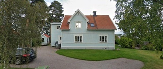 Nya ägare till villa i Bergsbrunna, Uppsala - prislappen: 5 950 000 kronor