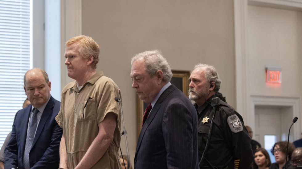 Alex Murdaugh (andre från vänster) mottar sin dom för mord på fru och son.