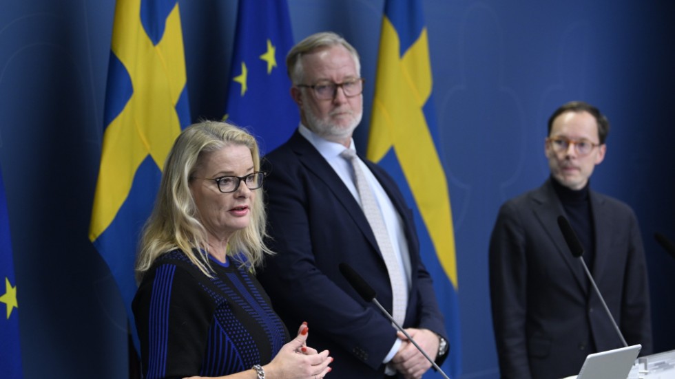 Det räcker inte att kalla sig för ”Sveriges skolparti”. Skolminister Lotta Edholm, partiledare Johan Pehrson och utbildningsminister Mats Persson behöver se till att reformerna under mandatperioden faktiskt gynnar skolan. 