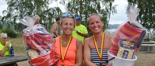 Sandra och Carolina vann Kyrkloppet • Sprang i mål hand i hand