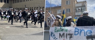  Glädjeyra när Katrineholms studenter sprang ut i friheten – se utspringen och kortegen igen
