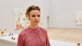 Superstjärnan Linn Fernström målar "selfies" i olja: "Har tillåtelse att göra vad man vill med sig själv"
