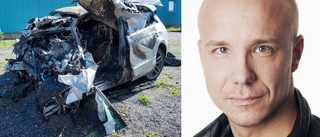 Polisen försökte stoppa vansinnesfärden i Östergötland • "Biljakter inleds för ofta utan rättslig grund"