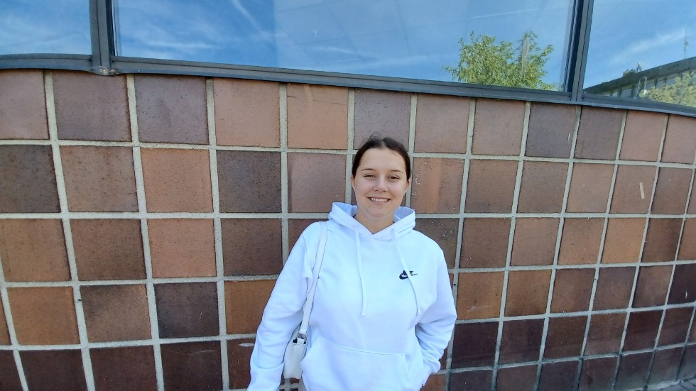 Emilia Åkerlund har en knapp vecka kvar av sina tre år på Bergska gymnasiets samhällsprogram. På fredag springer hon ut mot vuxenlivets arbeten och händelser. 
