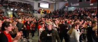 Video: Stämningen i Luleå energi arena just nu • Följer hockeymatchen i baskettemplet