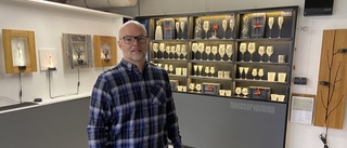 Niklas satsade på blästrade glasprodukter: "Roligt när kunderna har egna önskemål"