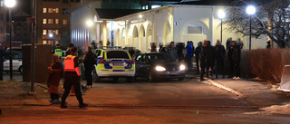 Storbråk vid moskén i Uppsala – försökte köra över person