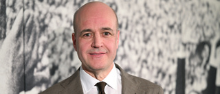 Reinfeldt ska få byst i riksdagen