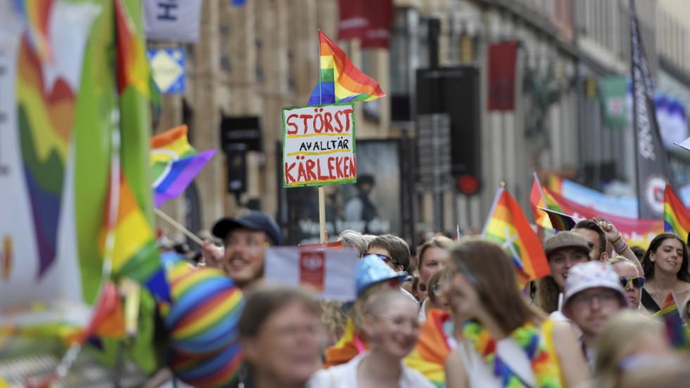Priderörelsen har fortfarande en stor betydelse, likaså det liberala arbetet för kvinnors och homosexuellas rättigheter vilket bidragit till väsentliga förbättringar.