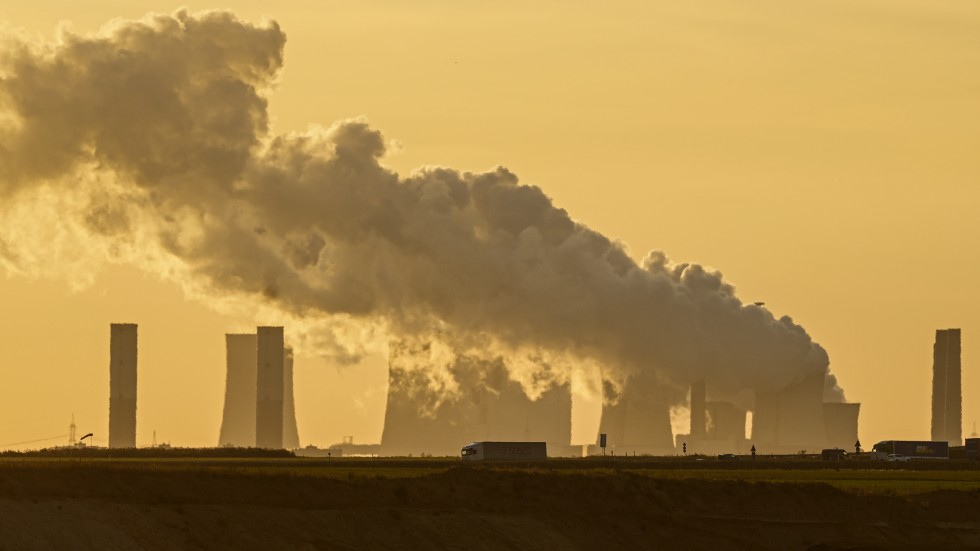 I Tyskland stängs kärnkraftverken och i stället tvingas de starta kolkraftverken, menar insändarskribenten.