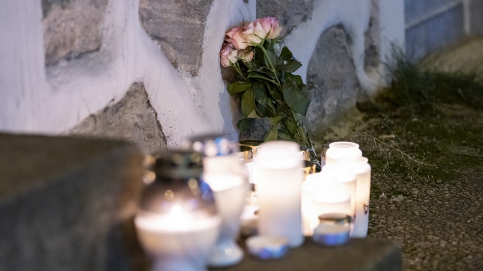 Två dagar efter pojkens dödsfall förra året tändes ljus i centrala i Eslöv. Arkivbild.
