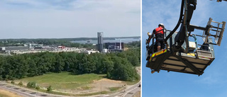 Följ med 44 meter upp i räddningstjänstens nya skylift