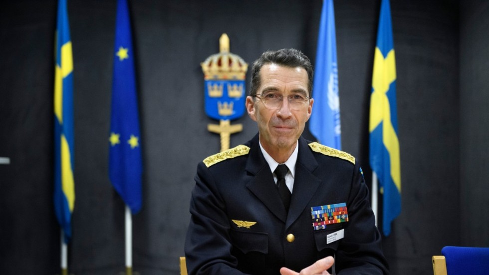 Insändarskribenten tycker att öb Micael Bydén skulle vara en bra försvarsminister om Sverige går med i Nato.