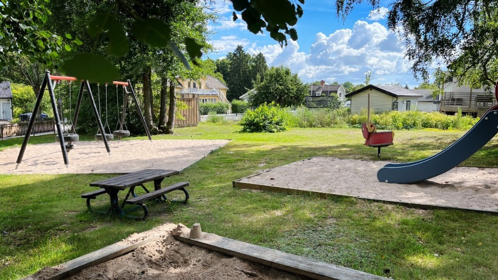 Sättet att hantera lekparker i ytterområdena till Norrköpings kommun är dock bara en i raden på exempel på hur ytterområdena särbehandlas, skriver Stefan Holgersson, Ytterområdespartiet.