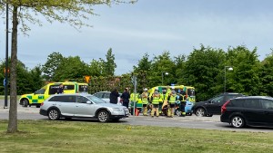 Flera fordon i trafikolycka i centrala Eskilstuna – en person förd till sjukhus