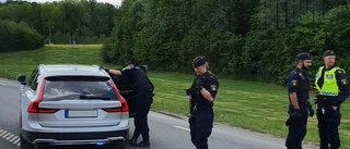 Bråk i rondell utanför Linköping – motorcyklist gav sig på bilist