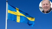 Firar demokrati och Sverige i Unos park – med allsång och tal