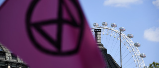 Klimataktivister krossade bankrutor i London