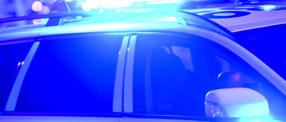Körde på polisbil efter biljakt – släpps på fri fot • Misstänkt för flera vansinneskörningar