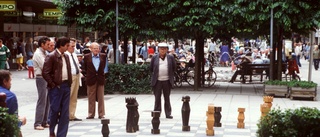 Personal som kan sköta schackpjäser saknas