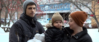 Familjerna åker fram och tillbaka till Malmberget – för att hämta barnen: "Kommunen tar ingen hänsyn"