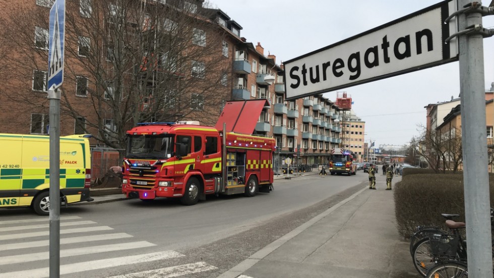 Räddningstjänsten på plats på Sturegatan.