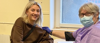 Eleverna på Lindgymnasiet vaccinerades: "Många tycker att det känns tryggare att vaccinera sig på skolan"
