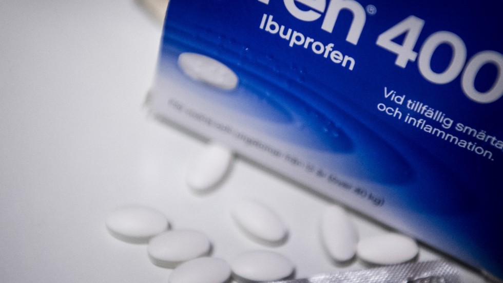 En ny studie visar att ibuprofen inte ökar risken för att drabbas hårt av coronaviruset. Arkivbild.