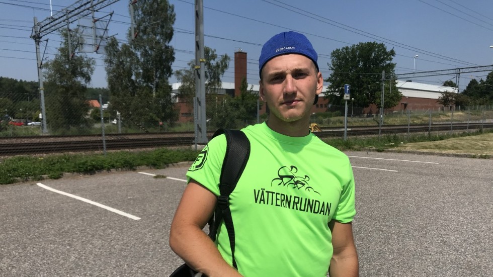 Från golf till bad och fotboll i Norra Freberga. Albin Rohlén var nöjd med de nio hålen som IFK Motala spelade med scramble.