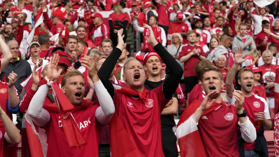 Danmarks supportrar har burit fram sitt landslag hittills i EM, såväl hemma i Köpenhamn som i Amsterdam. Arkivfoto.