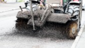 Felparkerade bilar hindrar gatusopning