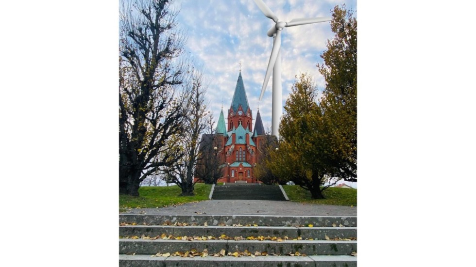 S:t Petri kyrka i Västervik är 80 meter hög. Så här skulle det, enligt ett montage som gruppen låtit ta fram, kunna se ut om man ställde det planerade vindkraftverket i Lervik, med en totalhöjd på 200 meter, diameter på vingarna 170 meter och en tornhöjd på 115 meter, intill kyrkan.
