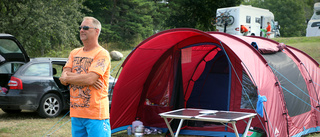 Därför är tältplatserna fulla i sommar – "Charmen med camping är friheten"