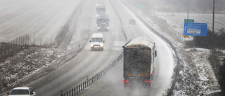 Snöovädret slog hårt mot trafiken: "Förtvivlat läge"