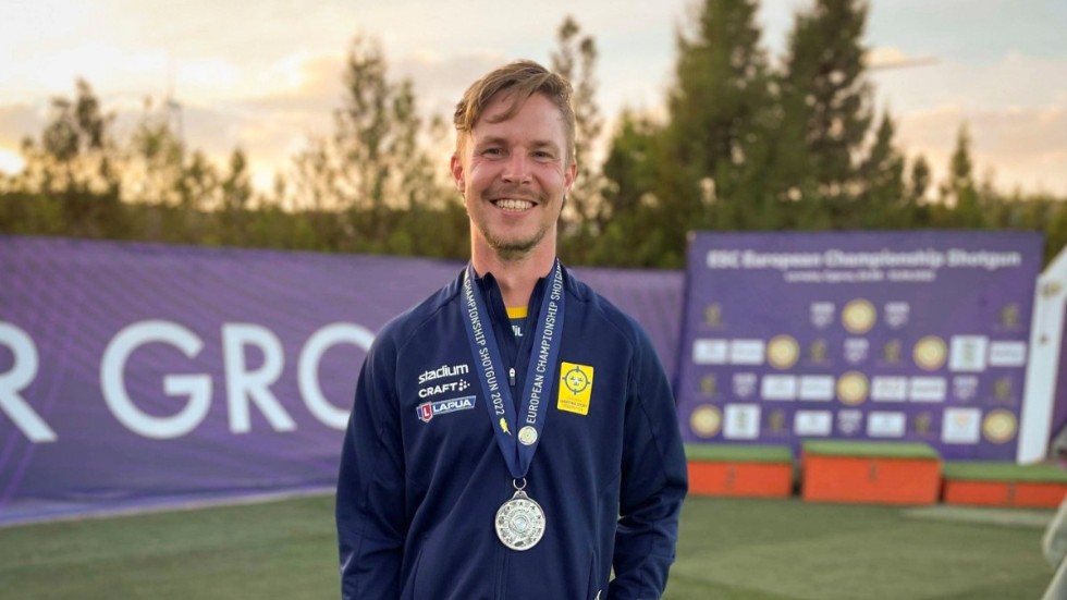Rickard Levin-Andersson tog silver på lerduve-EM och säkrade en svensk kvotplats till OS.