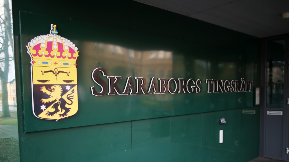 Rättegången mot den 29-årige mannen inleds om två veckor och kommer att pågå till i mitten av november i Skaraborgs tingsrätt. Arkivbild.