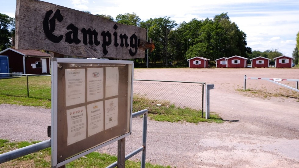 Det är i detaljplanen för Edbergafältet, som kommunen föreslår att flytta campingplatsen och i samband med det upphäva servitutsavtalet med Baroniet Adelswärd. 