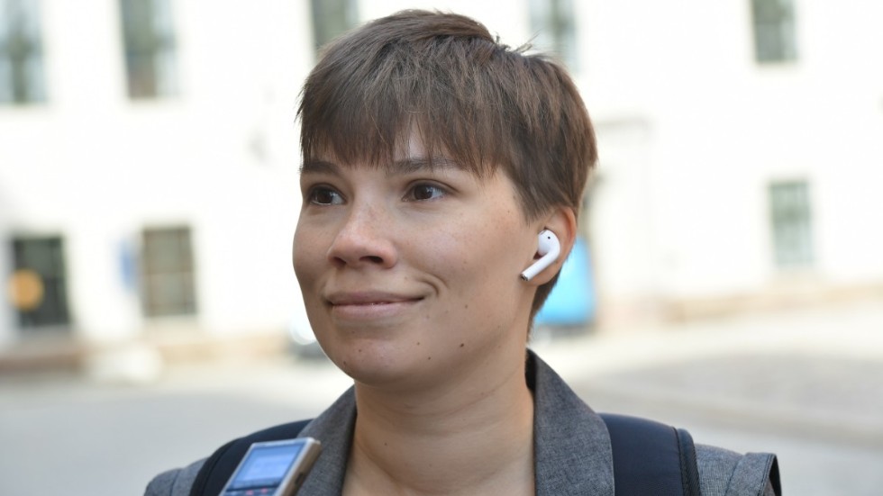 Miljöpartiets representant i Migrationskommittén Annika Hirvonen Falk vill ha nya förhandlingar om flyktingpolitiken i höst. Arkivbild.