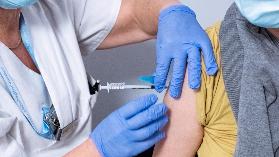  Region Sörmland borde ordna en väntelista som intresserade kan sätta upp sig på. Skriver signaturen "Vaccin snarast!".
