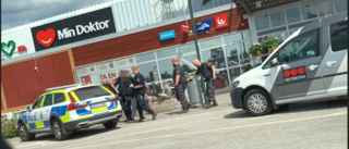 Tumult uppstod i butik - polis tillkallades