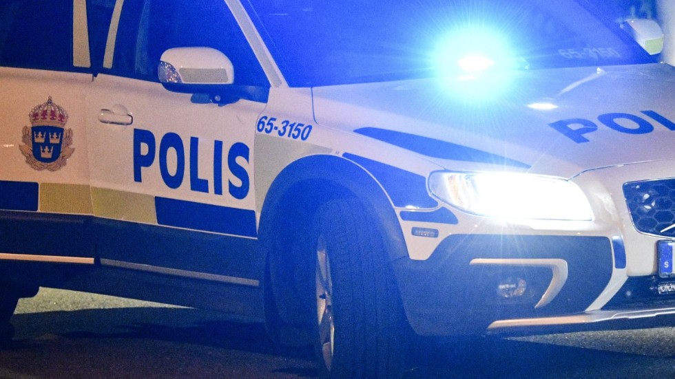 En polispatrull fick syn på en bil som gasade på rejält på en gata i Vimmerby. 