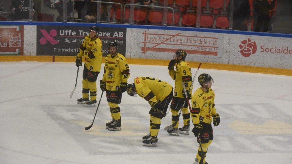 VH-spelarna deppar efter förlusten mot Väsby.