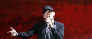 Eminem slår rekord i guld- och platinumsinglar