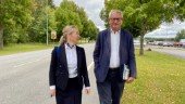 Carl Bildt sågar valrörelsen – men hyllar Uppsalaverksamhet