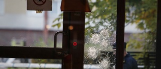 18-åring åtalas för grovt vapenbrott efter skjutning i Årby – greps på en damcykel i skyddsväst