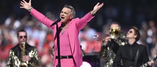 Robbie Williams hyllade cancersjuke Farnham