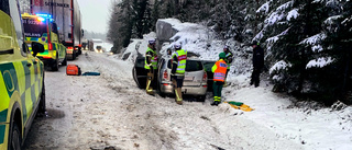 Barn skadade i frontalkrock när mötande bil fick sladd i snön under omkörning – förare fälld 