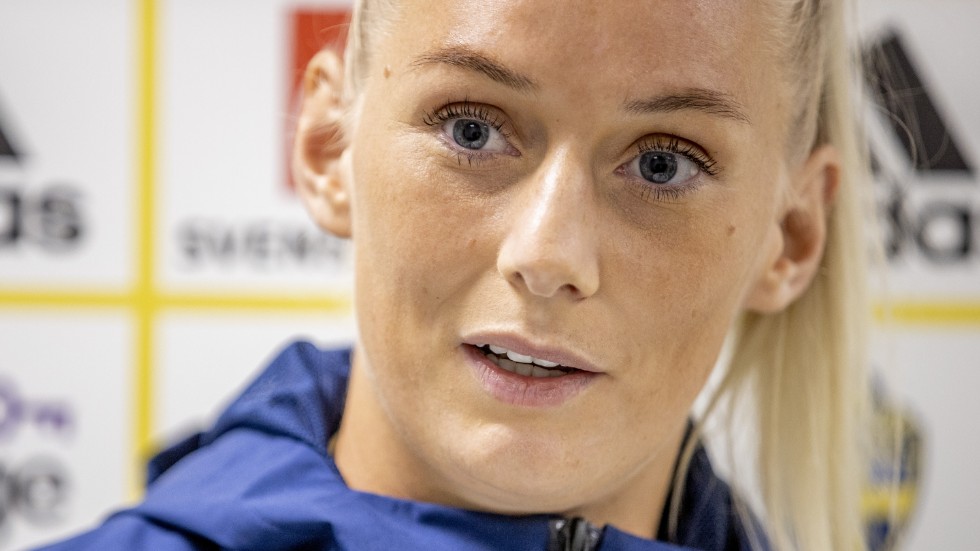 Stina Blackstenius gjorde mål när Arsenal besegrade Reading.