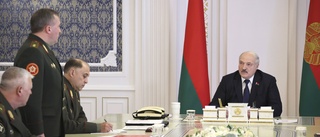 Lukasjenko hejar på – men skyr kriget